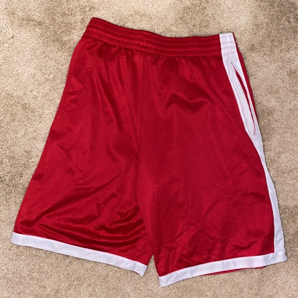 Nike basketball shorts - Picture 2 of 3